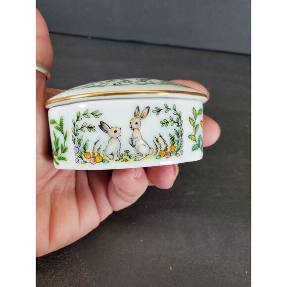 Franklin Porcelain The World’s Most Romantic Love Songs Music Box Set of 5 - Picture 3 of 11